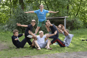 Kinder in einem Englisch Camp in Hessen