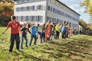 Kinder spielen im Feriencamp DJH Bayern