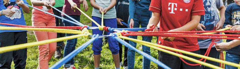 Gruppenspiele im Erlebniscamp Altmühltal