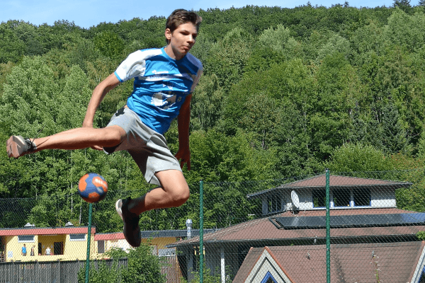 Sprungwurf im Handballcamp