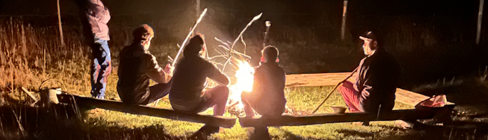 Lagerfeuer beim Heldencamp