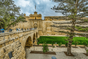 Die historische Stadt Mdina ist ein beliebtes Ziel bei Urlaubern
