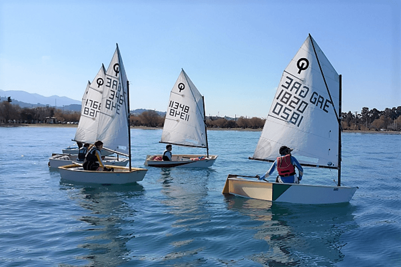 Auf Tuchfühlung mit Wind und Wasser im Segelcamp! Feriencamps mit Tuchfühlung zu Wind und Wasser - finde dein Segelcamp!