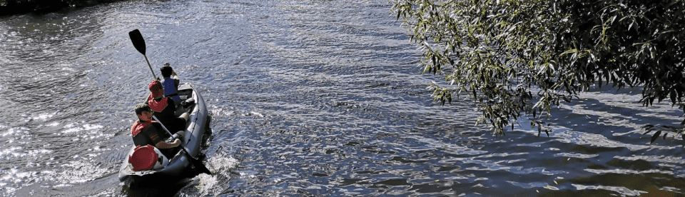 Kanu auf einem Fluss