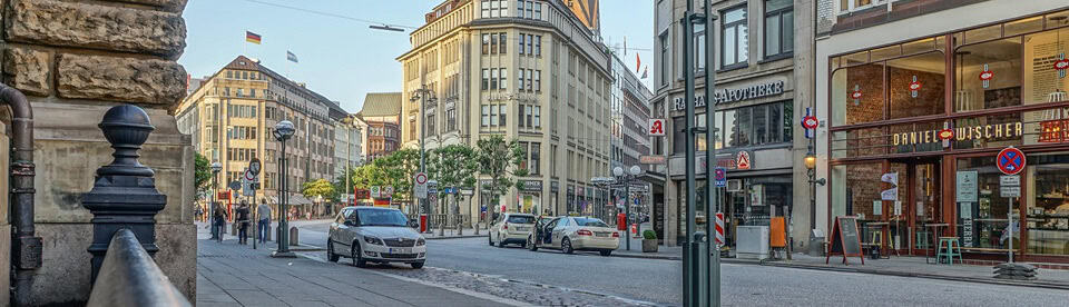 Jugendliche haben Spaß auf der Musicalreise in der Hansestadt Hamburg